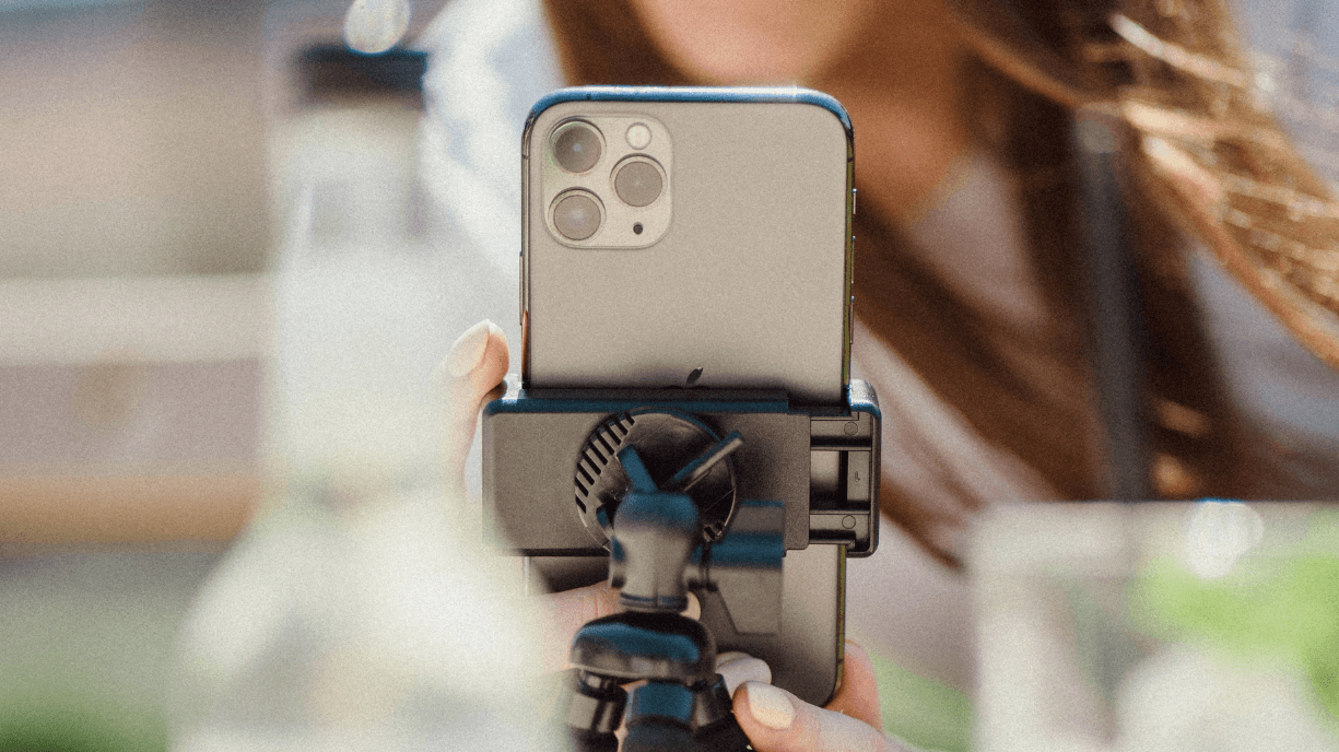 How to find & hire the best food influencers for your brand