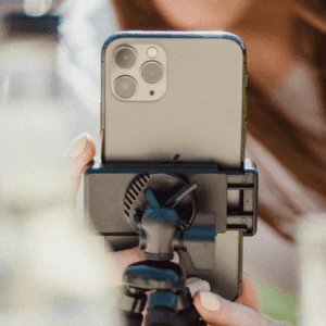 How to find & hire the best food influencers for your brand